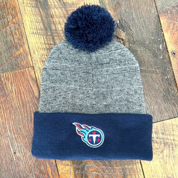 Tennessee Titans Beanie with Logo & Pom Pom NWOT - Picture 1 of 6